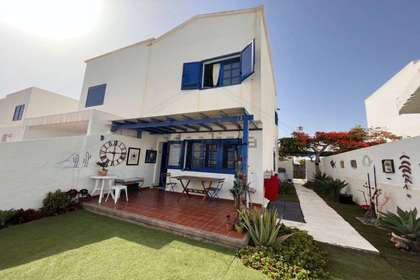 Doppelhaushälfte zu verkaufen in Playa Blanca, Yaiza, Lanzarote. 