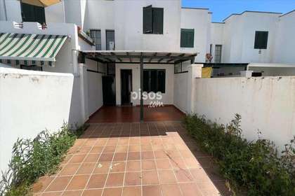 Duplex/todelt hus til salg i Playa Blanca, Yaiza, Lanzarote. 